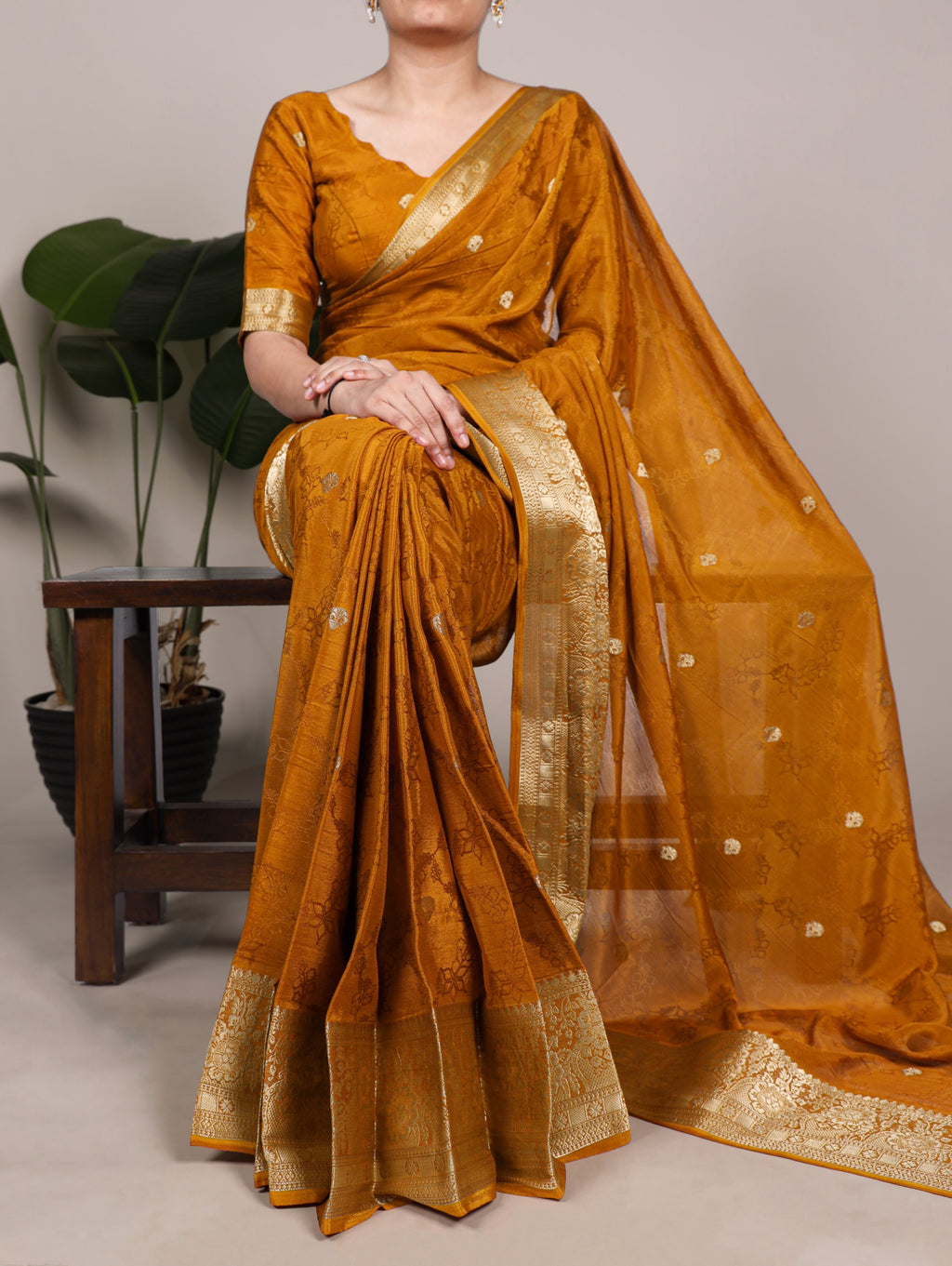 Chinon Self Print Saree with Zari Weaving Work