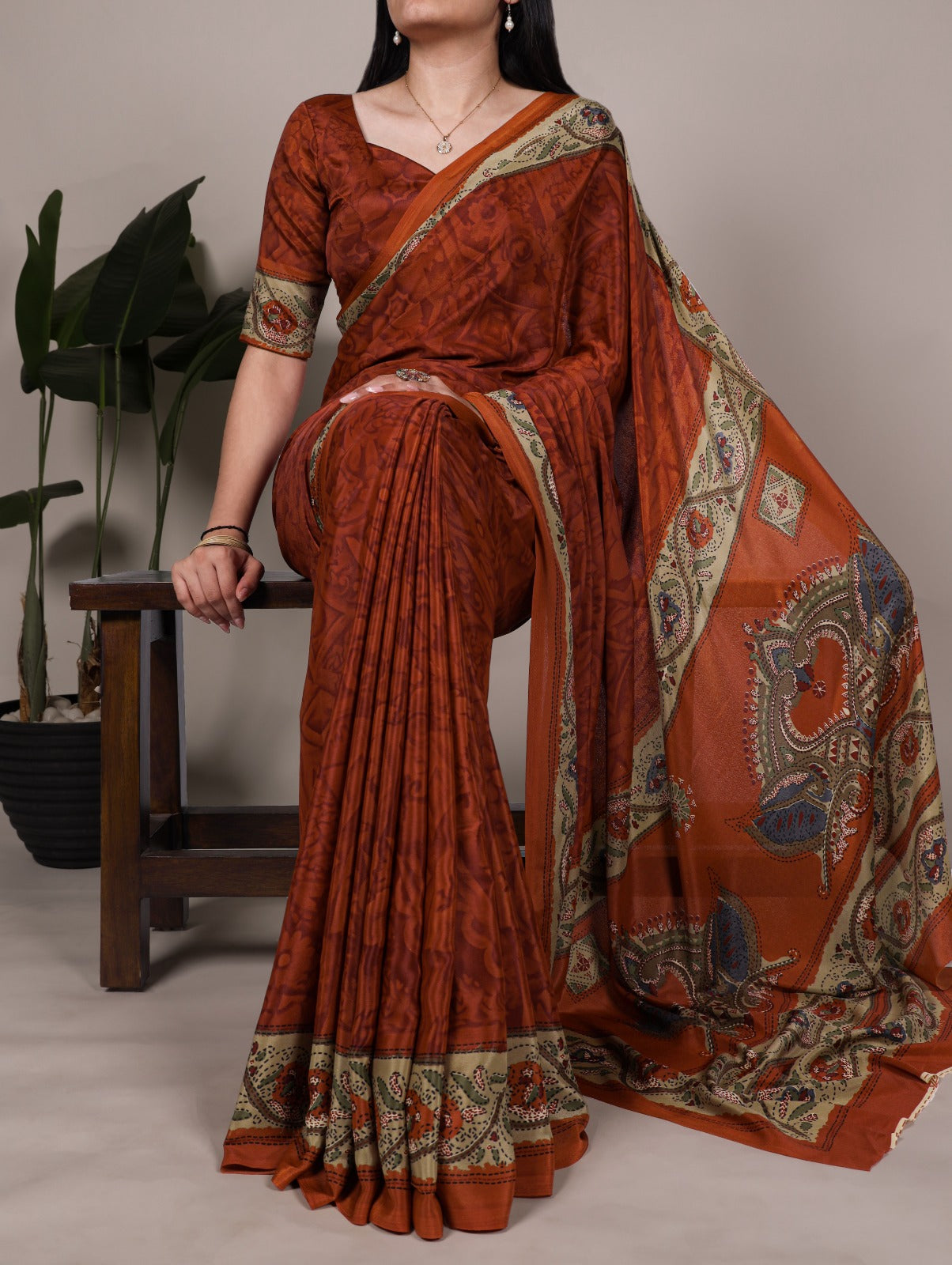 Printed Crepe Saree with Traditional Border – Daily Wear & Casual Saree