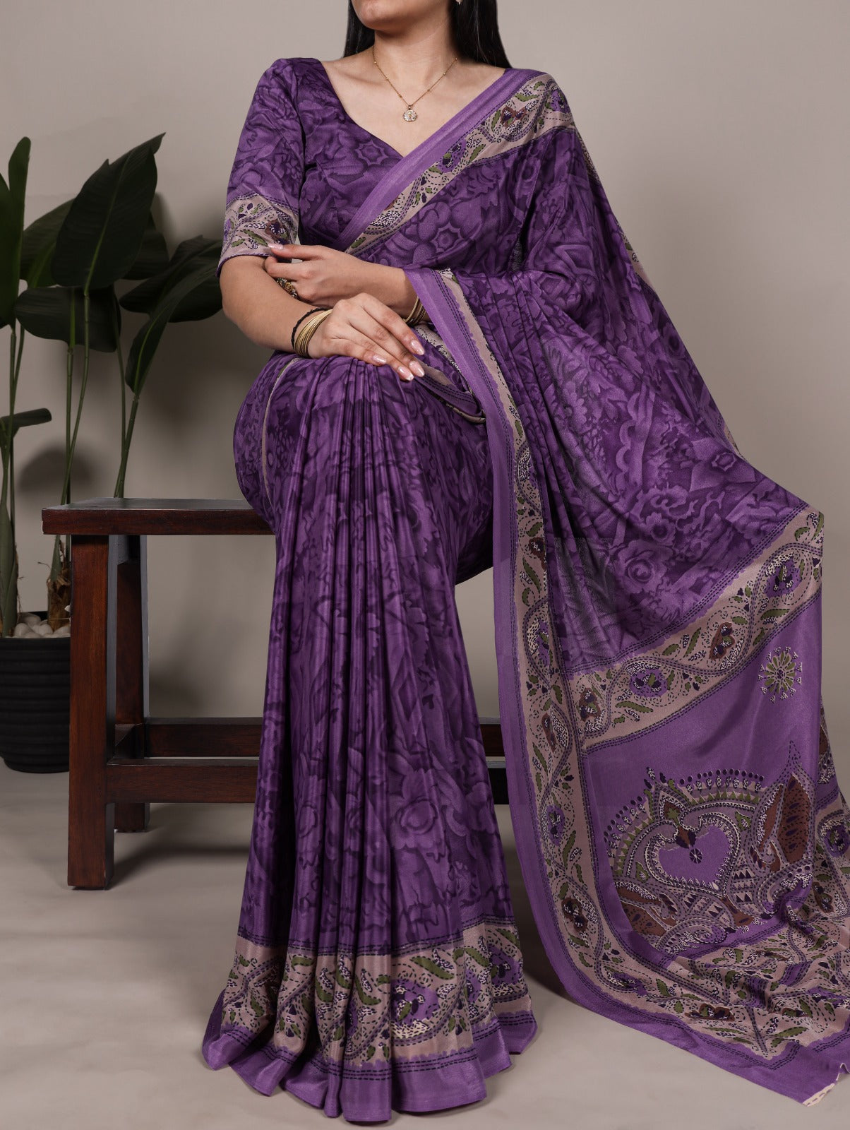 Printed Crepe Saree with Traditional Border – Daily Wear & Casual Saree