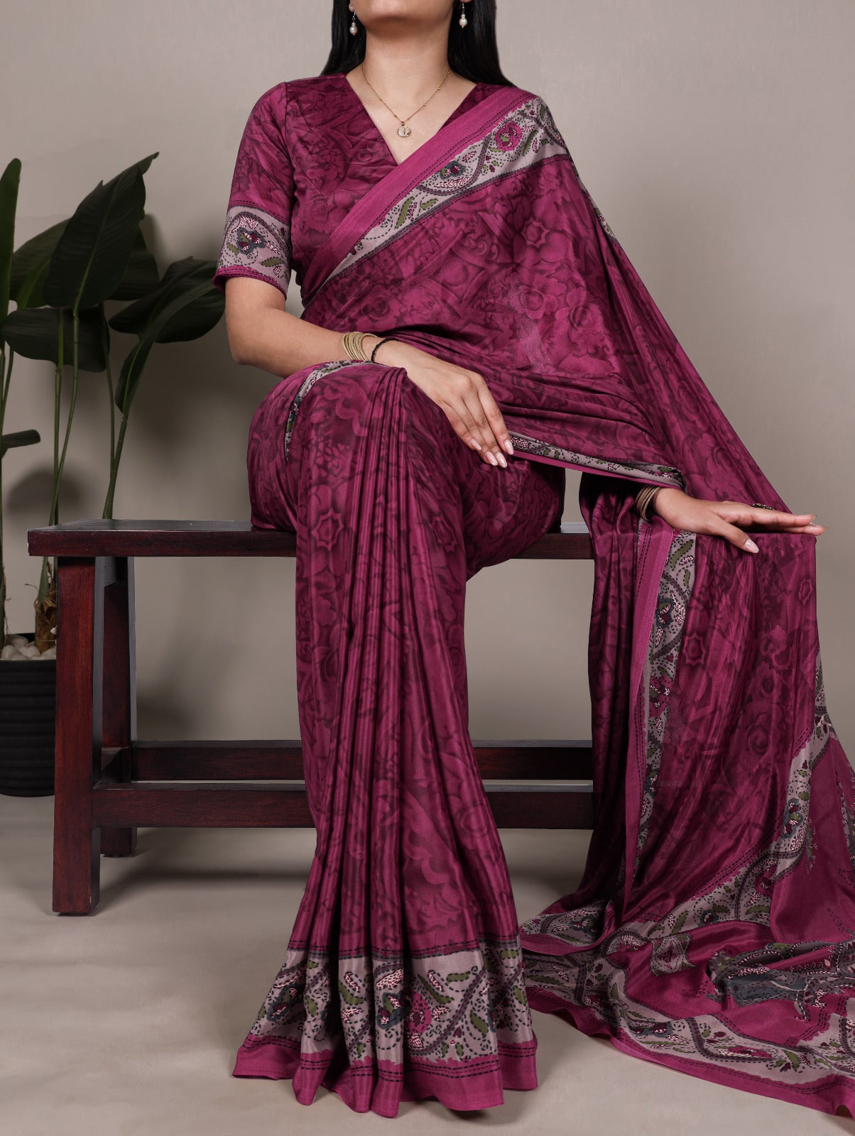 Printed Crepe Saree with Traditional Border – Daily Wear & Casual Saree
