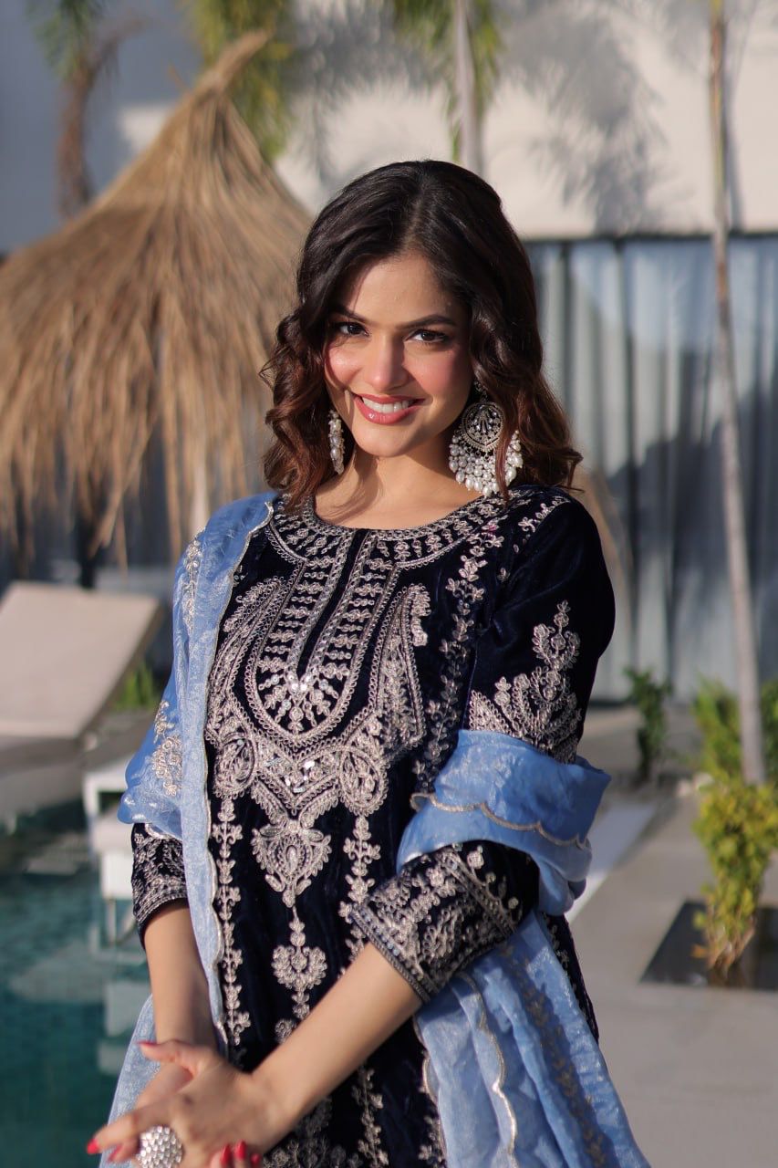 Navy Blue 9000 Velvet Rich Zari Embroidered Top Pant Set with Fendi Dupatta