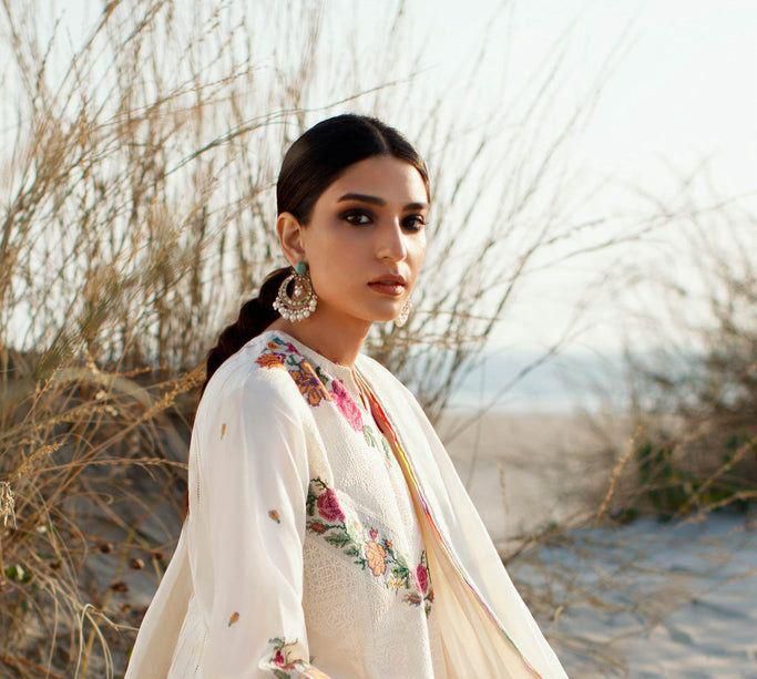 Off White Printed 3-Piece Cotton Casual Kurta Set with Chiffon Dupatta | Sizes XL–6XL